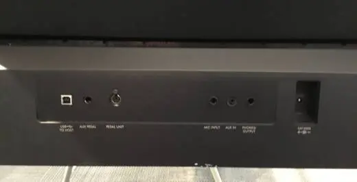Yamaha - DGX670 B 2