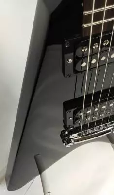 Gibson - 80's FLYING V EBONY W/CS 2