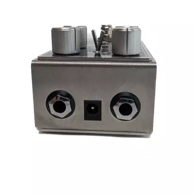 DCX BOOSTER/TONE SHAPER 2