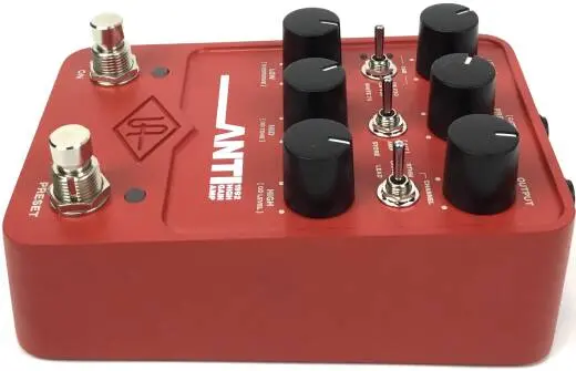 Universal Audio - Anti 1992 High Gain Amp Pedal 2