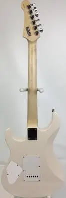 Yamaha - Pacifica Sonic Pink 2