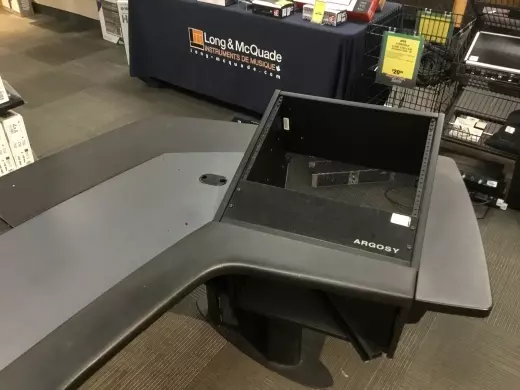 ARGOSY AURA 260 WORKSTATION W/L&R UPPER RACK 2