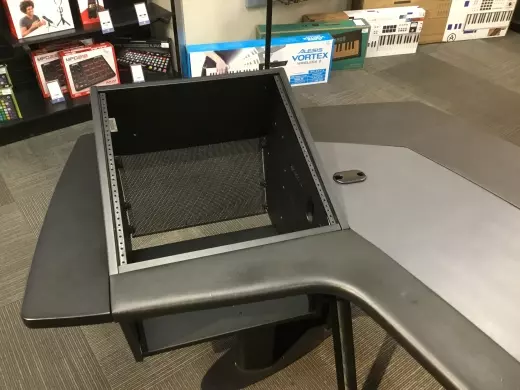 ARGOSY AURA 260 WORKSTATION W/L&R UPPER RACK 2