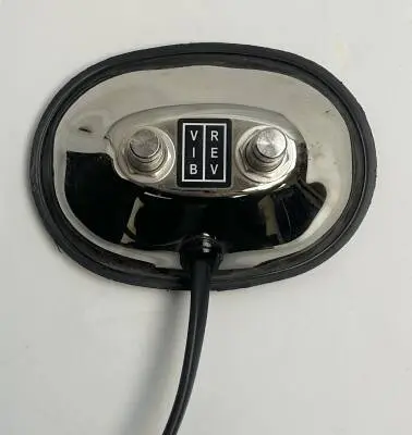 Fender '65 Deluxe Reverb Amplifier 2