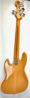 Squire Bass 2