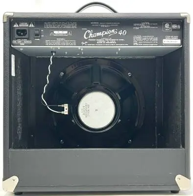 Fender Champion 40 Amp 2