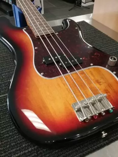 SQUIER CV 60S P-BASS LRL 3TSB 2