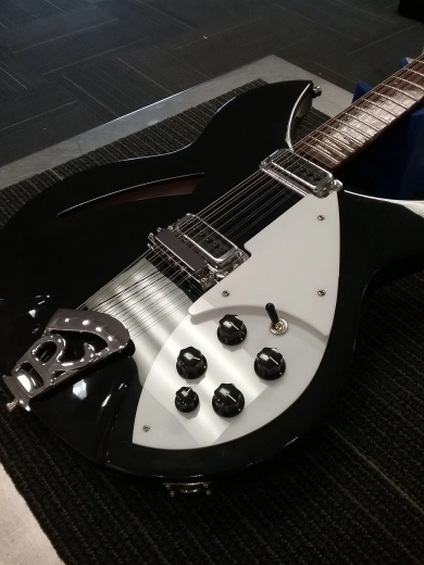 Store Special Product - Rickenbacker - 330/12 JG