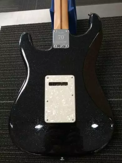FENDER 70TH ANNIV PLAYER STRAT PF NEBULA NOIR 2