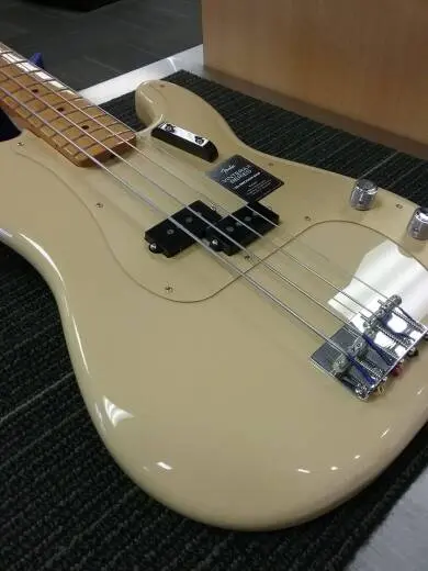 FENDER VINTERA II 50S P BASS MN DSD W/GB 2