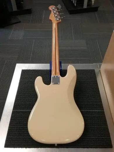 FENDER VINTERA II 50S P BASS MN DSD W/GB 2
