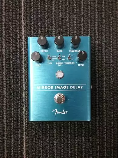 FENDER MIRROR IMAGE DELAY