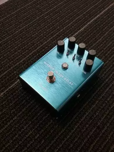 FENDER MIRROR IMAGE DELAY 2