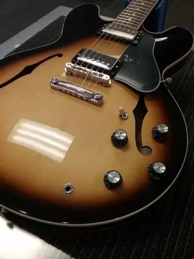 GIBSON ES-335 VINTAGE BURST W/C 2