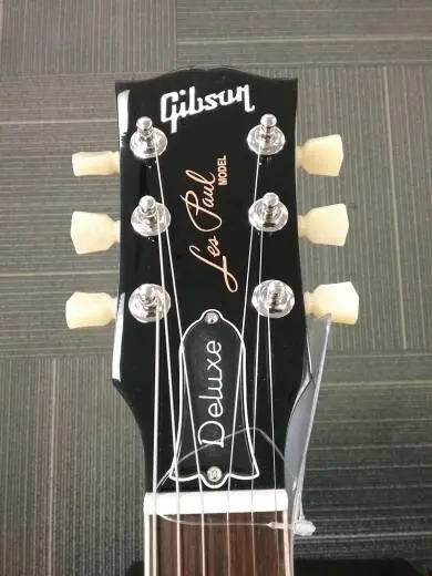 GIBSON LP DELUXE 70S GOLDTOP 2