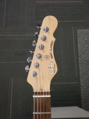 G&L ASAT CLASSIC TRIBUTE BLUE 5