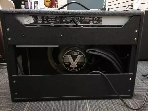 FENDER 68 CUSTOM DELUXE REVERB 2