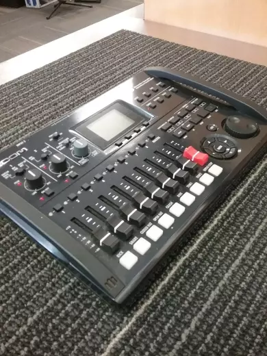 Zoom - R8 ZOOM 2