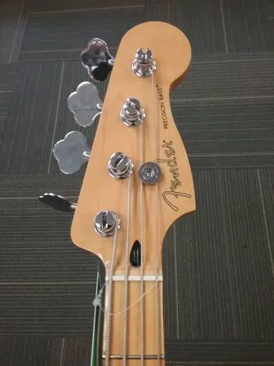 FENDER PLAYER II P-BASS MPL BLK 2
