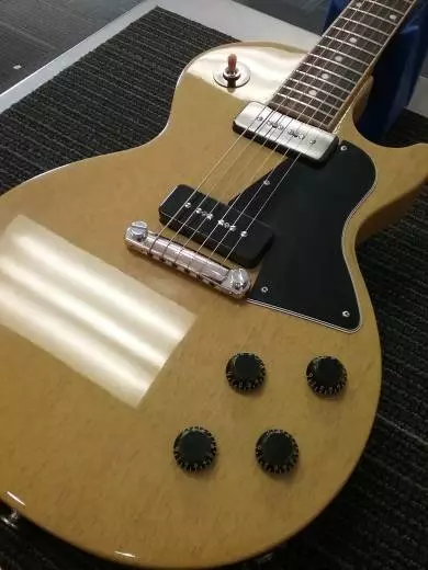 GIBSON LP SPECIAL TV YELLOW 2