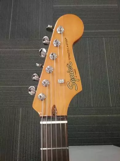 Squier - 037-4010-500 2