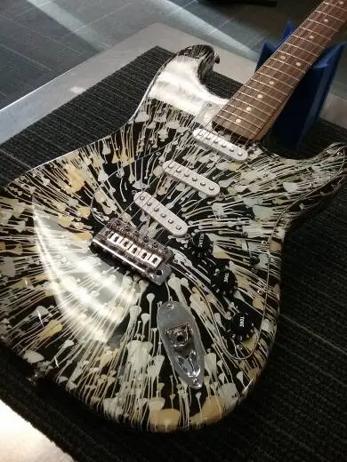 FENDER SPLATTERCASTER 2