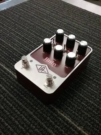 UA RUBY '63 TOP BOOST AMP PEDAL 2