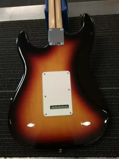FENDER STD STRAT MN 3TSB 2