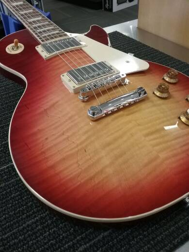 Store Special Product - GIBSON LP STD LITE AAA - CHERRY BURST LTD