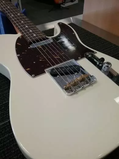 FENDER AM PRO II TELE RW OWT W/C 2