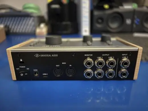 Universal Audio - UA-VOLT476 2