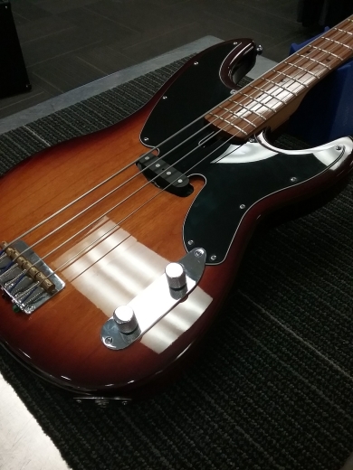 SIRE MARCUS MILLER D5 4