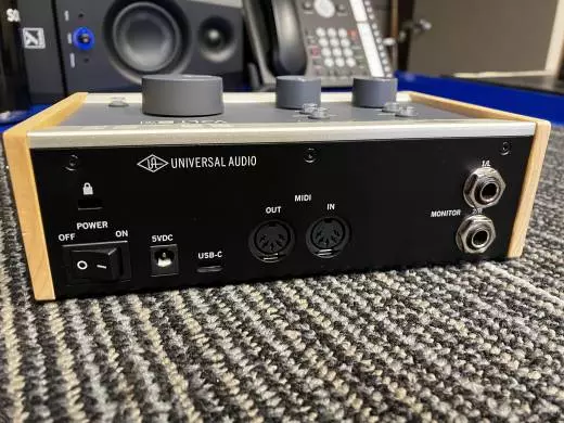 Universal Audio - UA-VOLT276 2