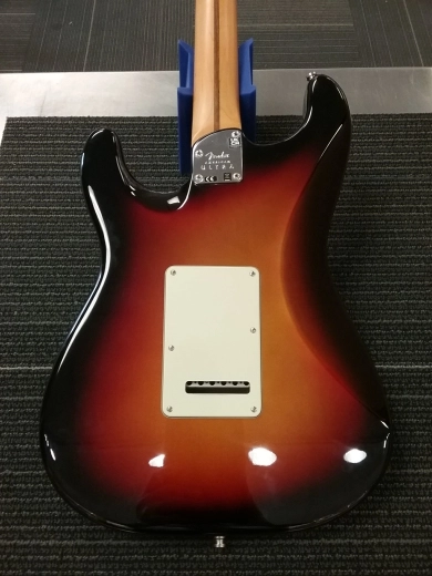 FENDER ULTRA STRAT ULTRABURST MN 6