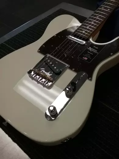 Store Special Product - FENDER AM PRO II TELE RW OWT W/C