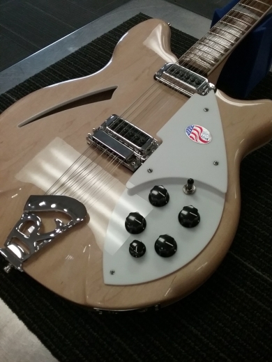 Store Special Product - RICKENBACKER 360 12 STR W CASE MAPLEGLO