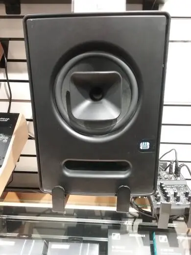SCEPTRE S8   STUDIO MONITOR