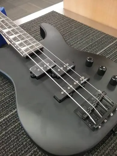 JACKSON JS1X CONCERT MINION 4 SATIN BLACK 2