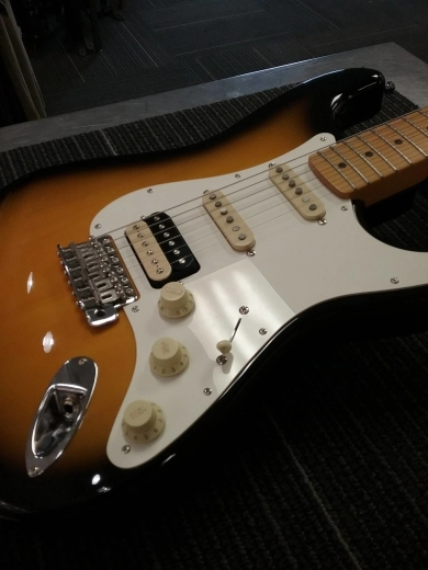 FENDER JV MOD 50S STRAT HSS MN 2TS 4