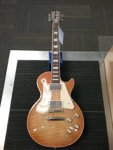 GIBSON LP STANDARD 60S UNBURST W/CS 2