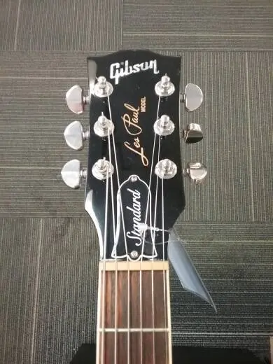 GIBSON LP STANDARD 60S UNBURST W/CS 2