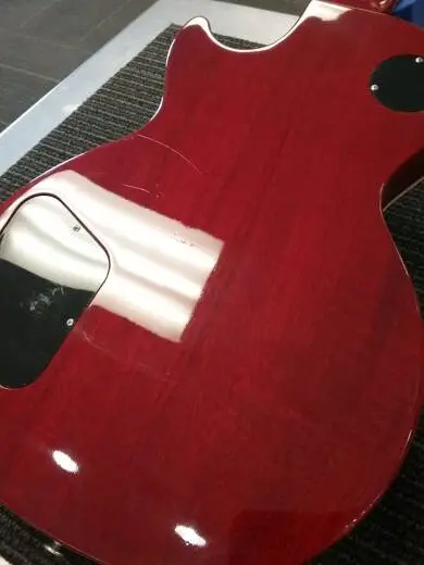 GIBSON LP STANDARD 60S UNBURST W/CS 2