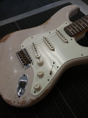 Fender Custom Shop 1959 STRAT HVYREL AWBL 4