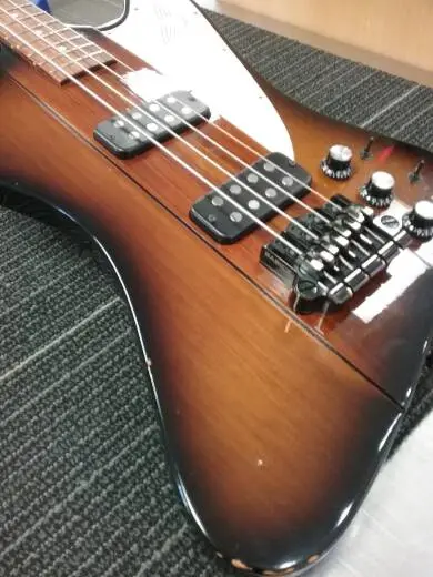 GIBSON 2015 THUNDERBIRD BASS VINTAGE BUR 2
