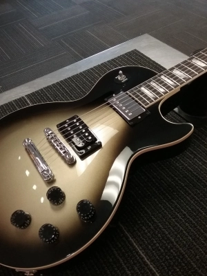 GIBSON ADAM JONES LP STANDARD SILVERBURST 4