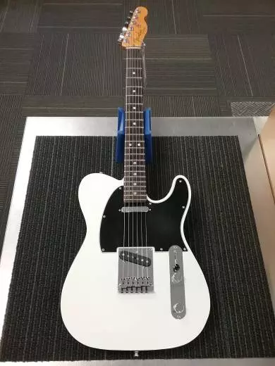 FENDER ULTRA TELE ARCTIC PEARL RW 2
