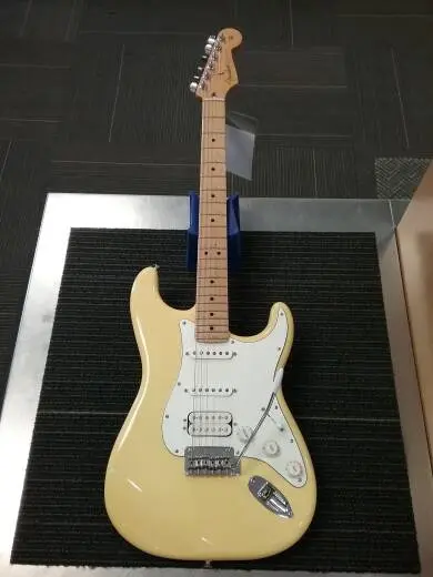FENDER PLAYER STRAT HSS MN BCR 2