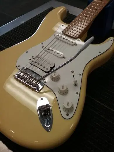FENDER PLAYER STRAT HSS MN BCR 2