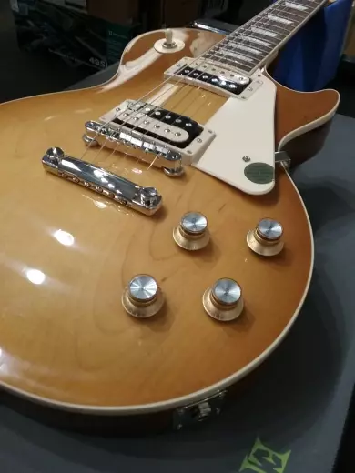 Store Special Product - GIBSON LP CLASSIC HONEYBURST