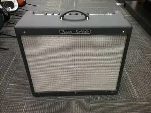 FENDER HOT ROD DEVILLE 212